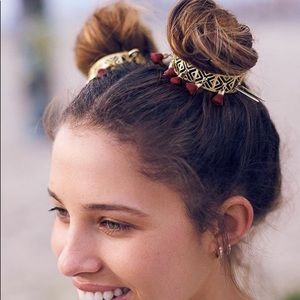 Jen Atkin x C+I bun cuff